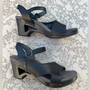 DANSKO TASHA VEG Leather BLACK Buckles Ankle Strap Sandals women's Size 39 US 8